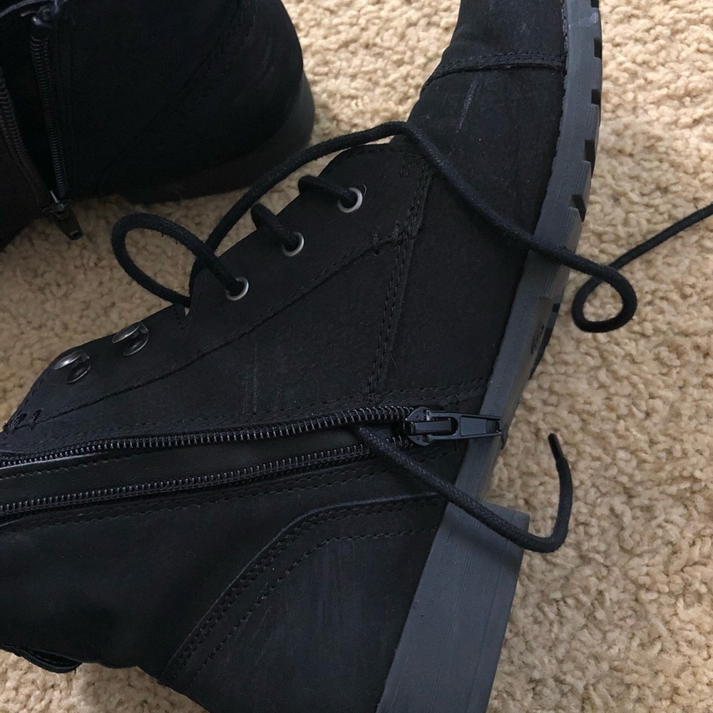 •••Madden girl••• combat boots size 9 in women’s